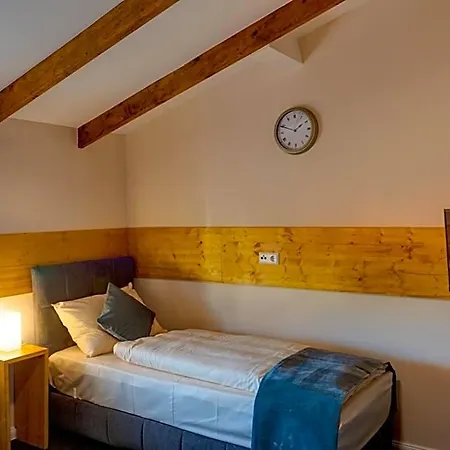 Hotel Schlafhuette *