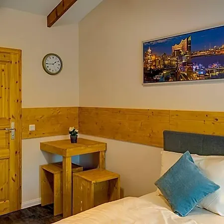 Hotel Schlafhuette Kaltenkirchen